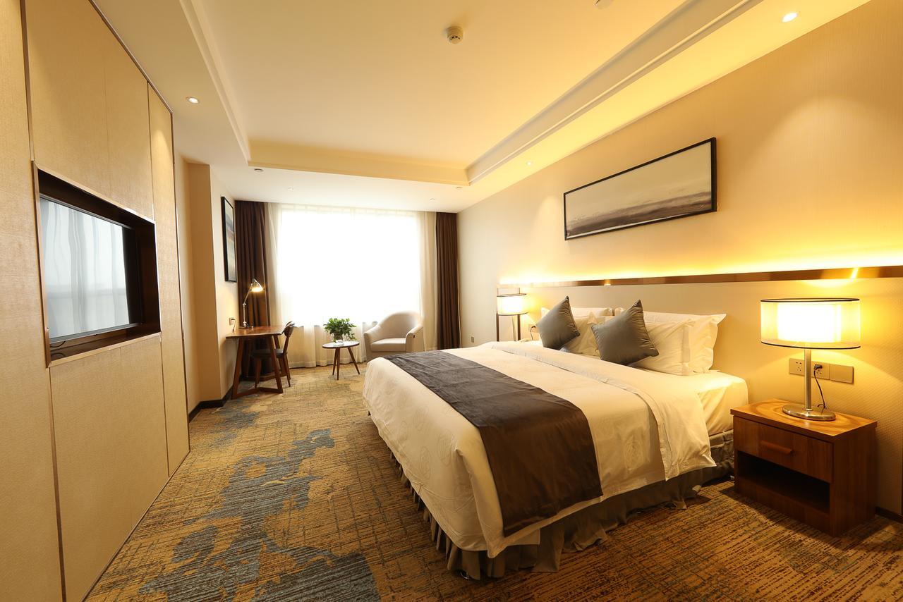 Zhi Hui Tang Feng Ze Hotel Chengdu Exterior photo