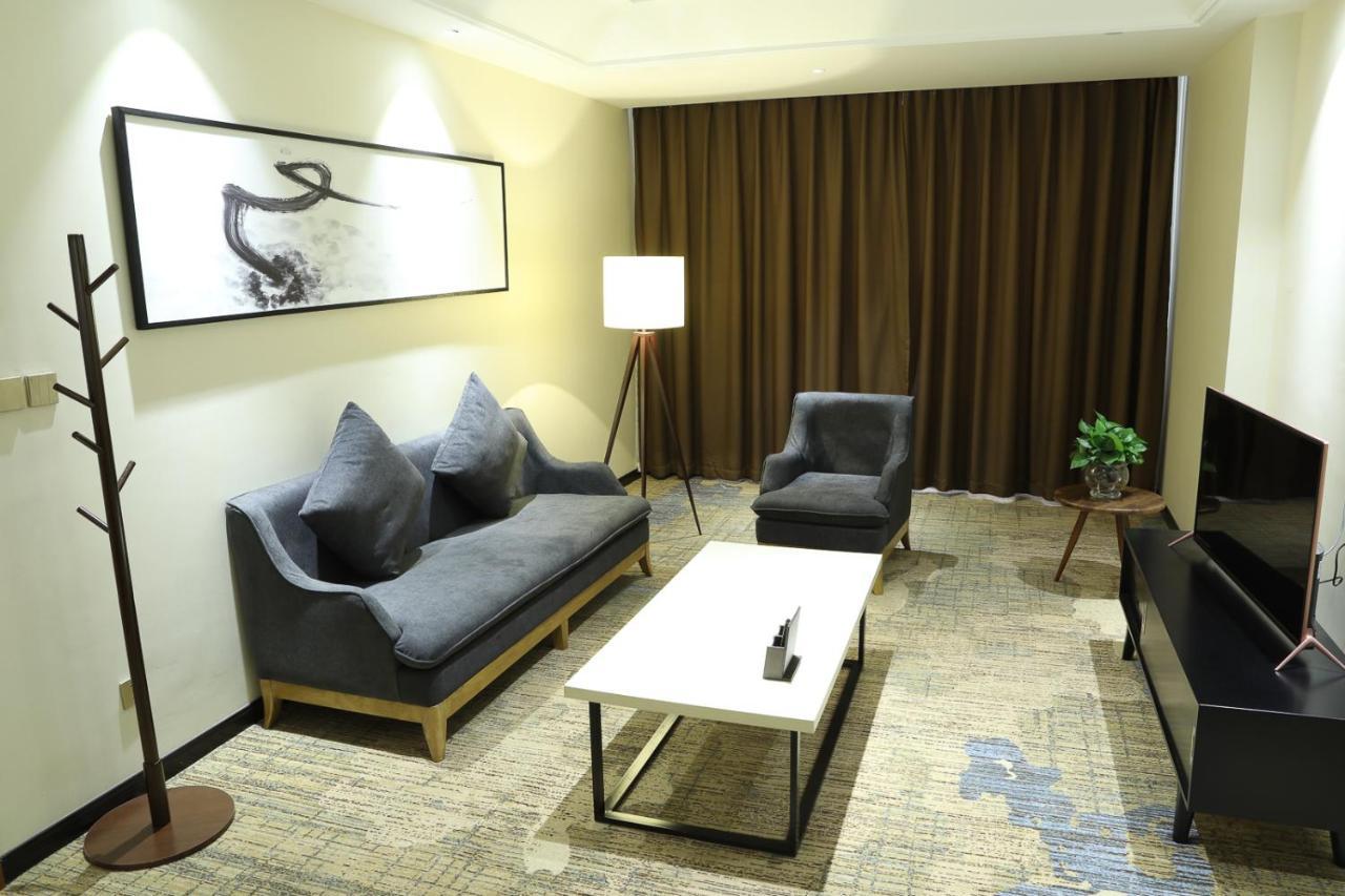 Zhi Hui Tang Feng Ze Hotel Chengdu Exterior photo